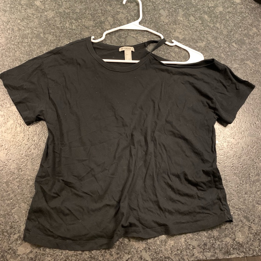 Forever 21 black neck cut out detail tee